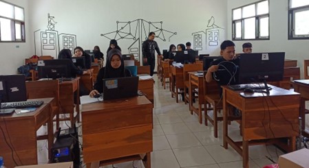 PELATIHAN DIPERUNTUKKAN UNTUK SISWA SMK N PRINGKUKU DALAM MENGHADAPI REVOLUSI INDUSTRI 4.0